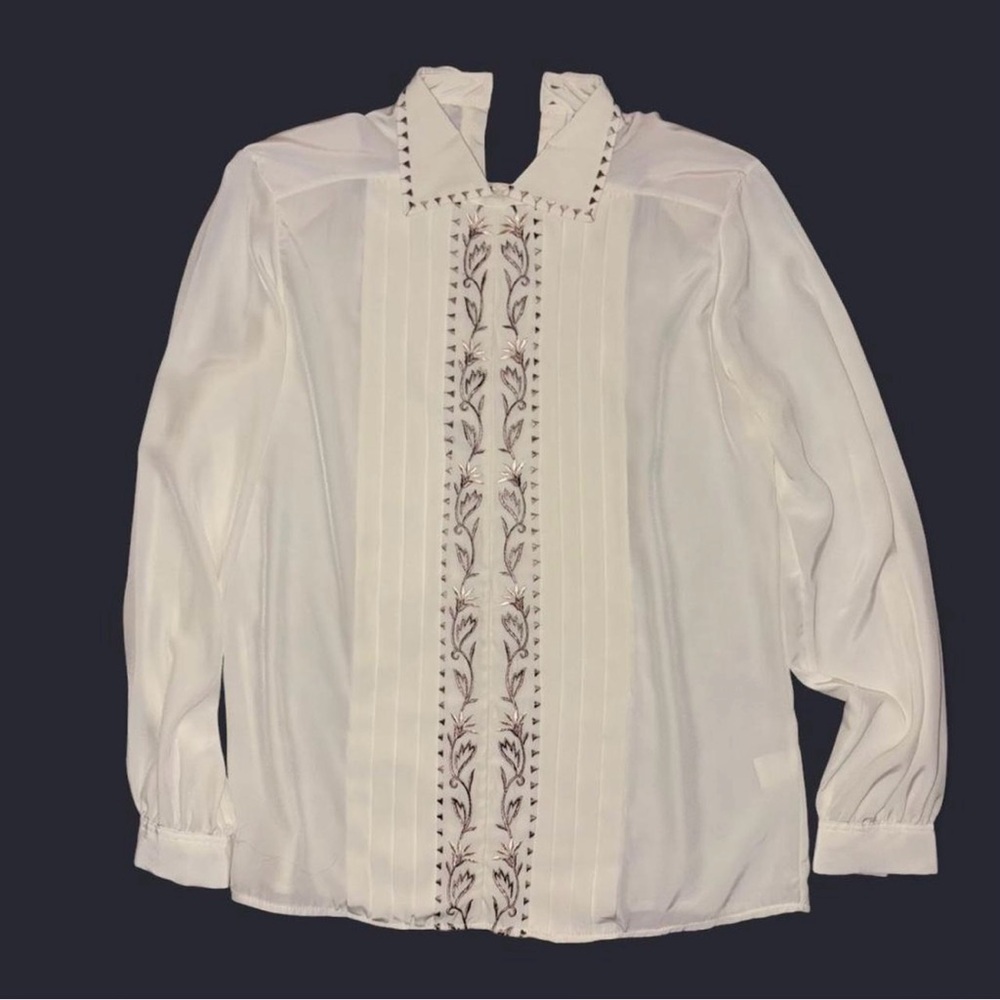 Elegant White Embroidered Women's Top
